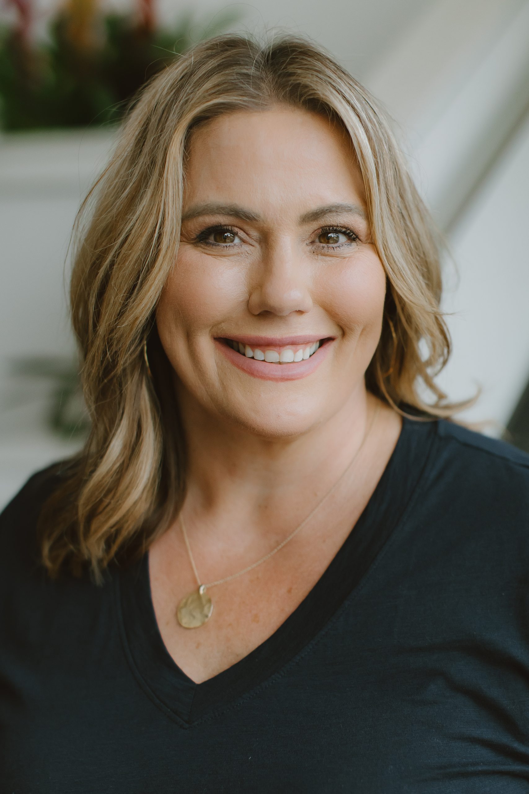 Renee Headshot Mini
